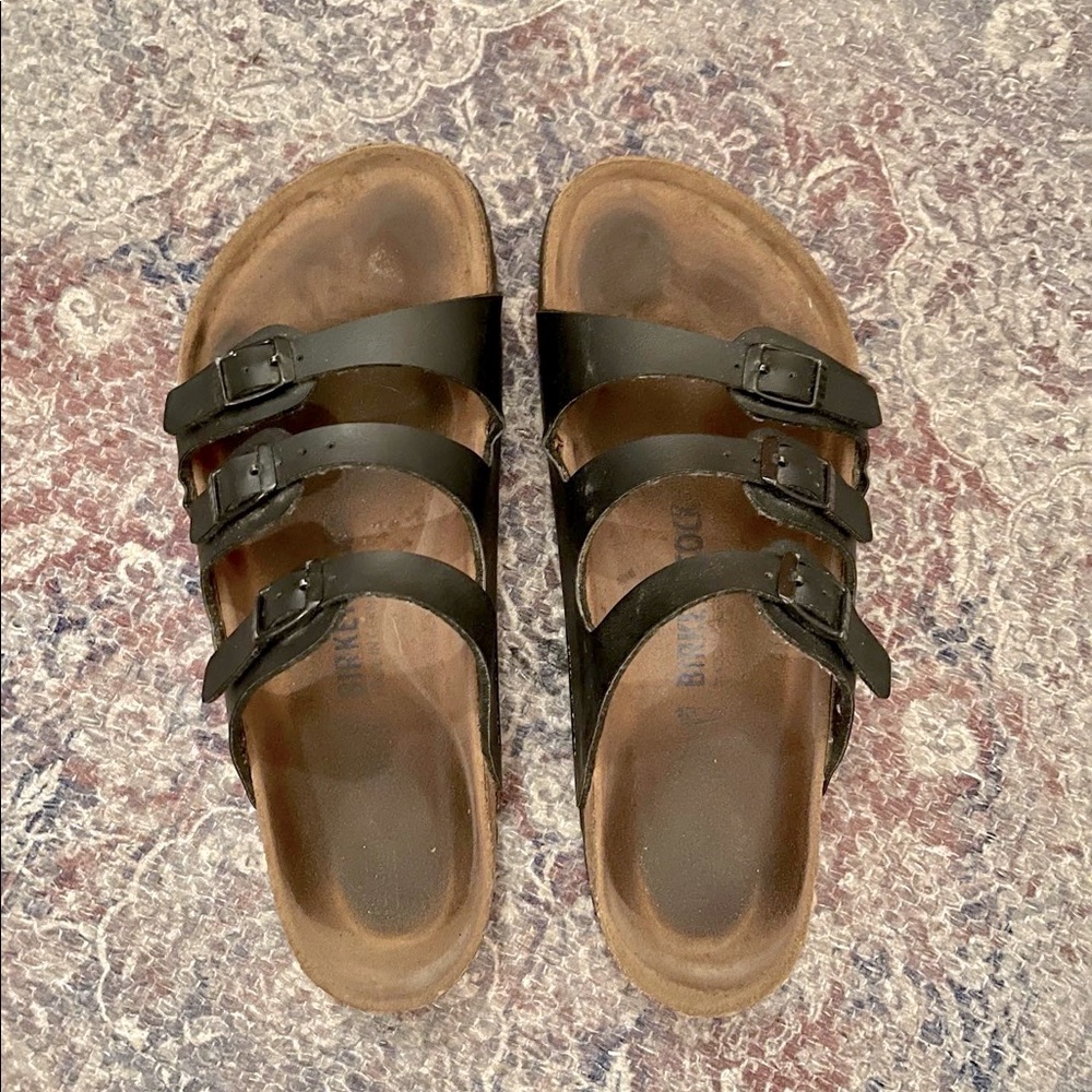 Black birkenstocks